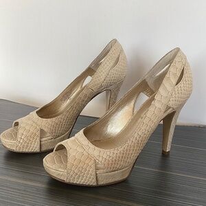 Bandolino Jenay Leather Platform Pump Open Toe Bone Tan New Without Box 6M $139